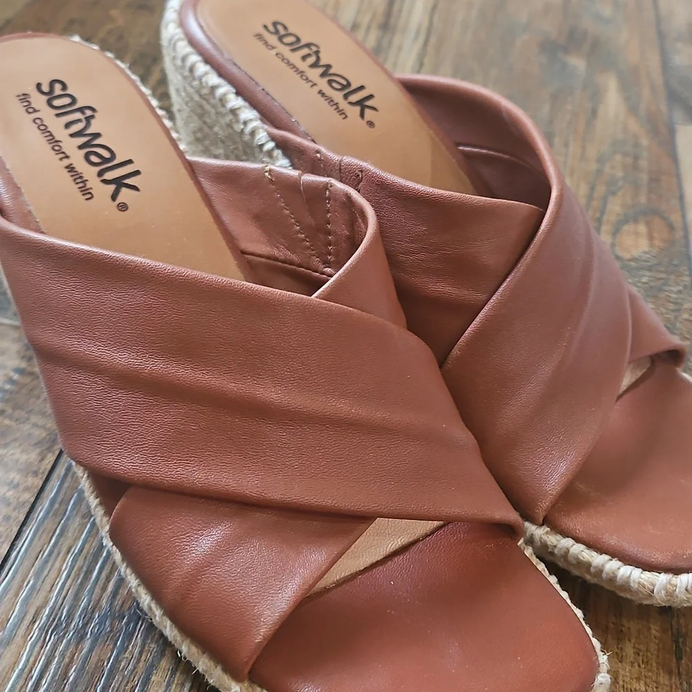 Softwalk Women's Brown Leather Espadrille Wedge Sandals. Size 7.5‎